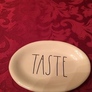 81/2 x 51/2 inch Rae Dunn “Taste” plate